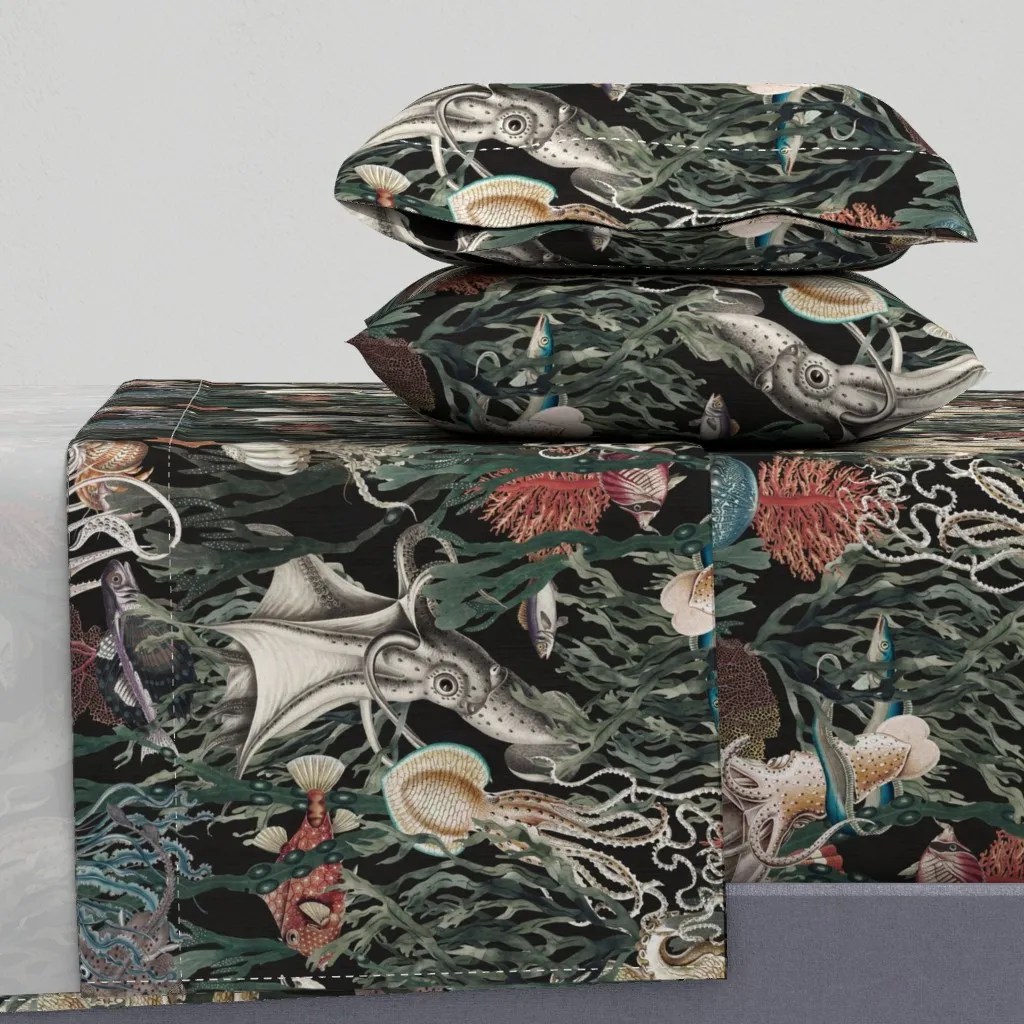 Undersea Marine Garden King Sheet Set - Green product