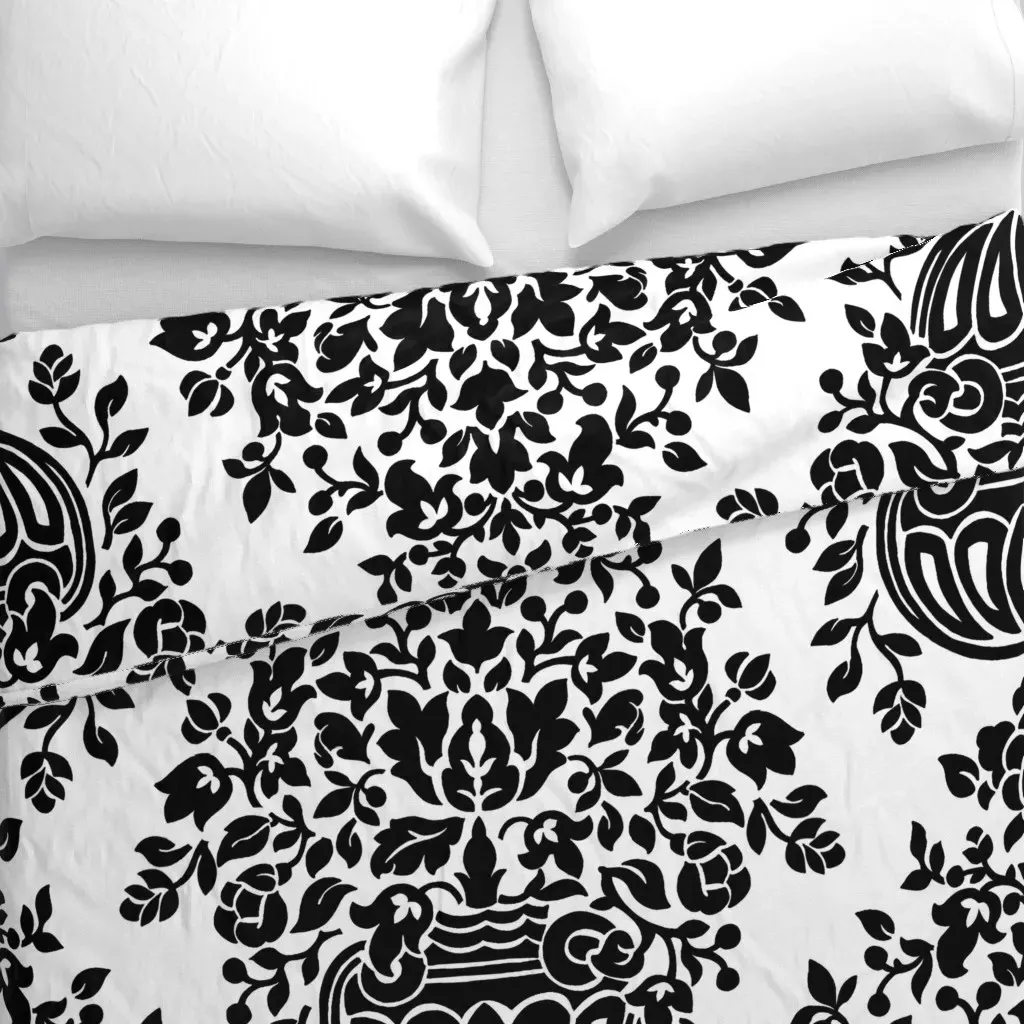Victorian Jacquard Jumbo Scale Duvet Cover - Black alternate view