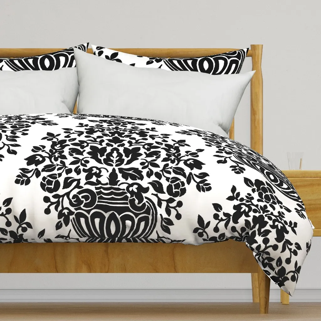 Victorian Jacquard Jumbo Scale Duvet Cover - Black product