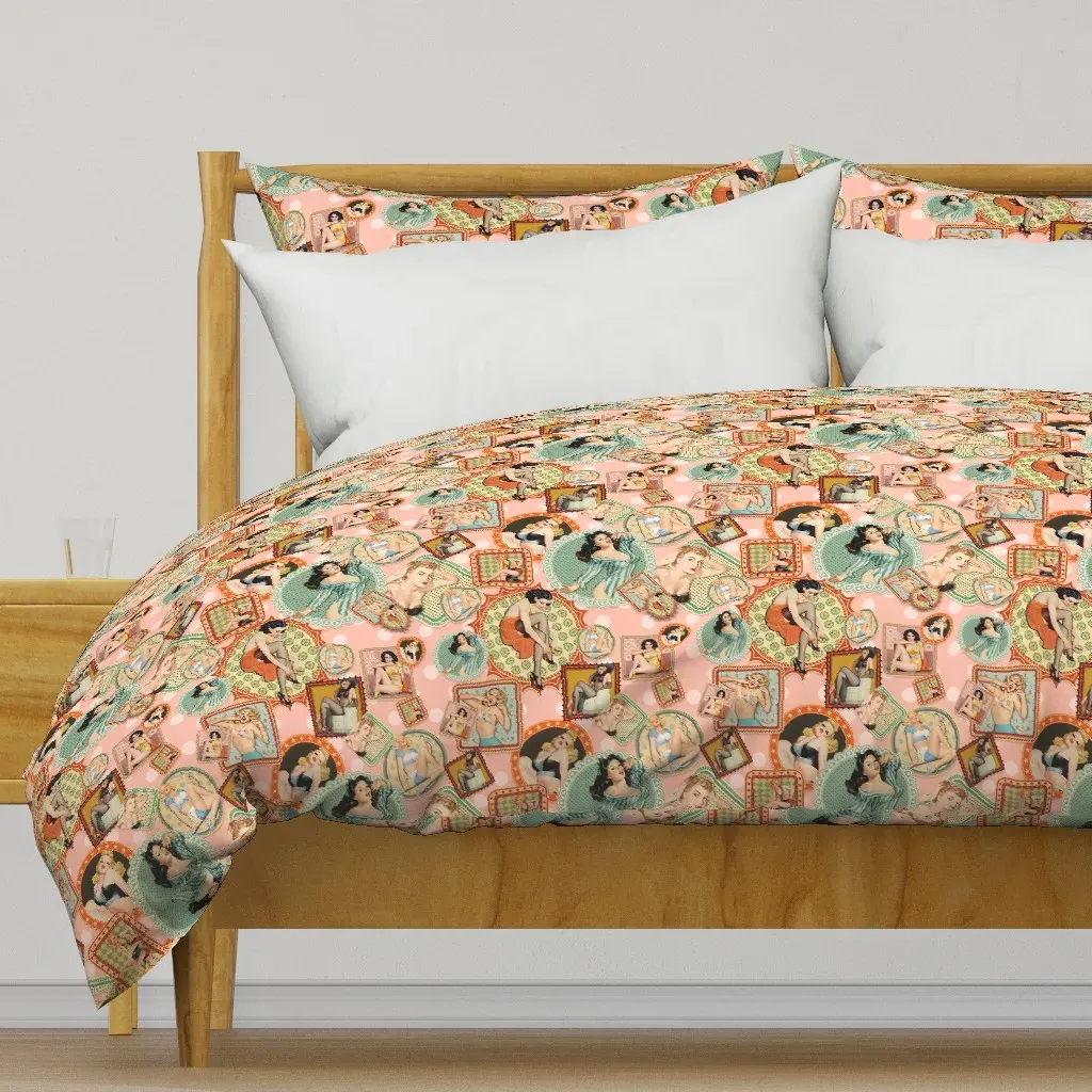 Vintage Pin-Ups Duvet Cover - Pink product