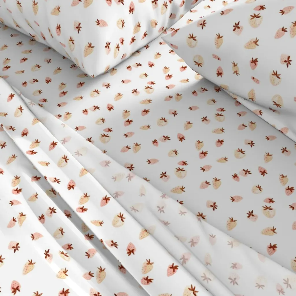 Watercolor Strawberries Pattern Full Sheet Set - Peach alternate view