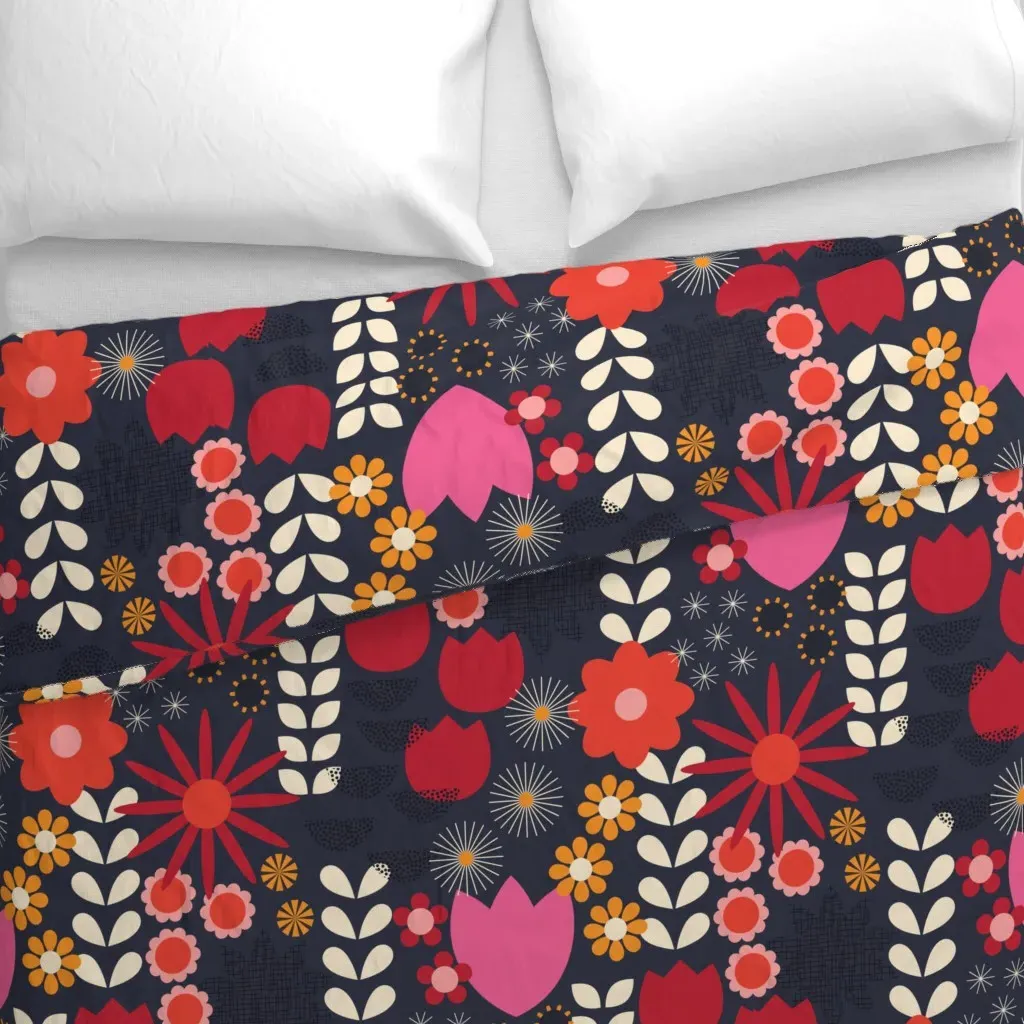 Wild Wall Flowers Duvet Cover - Red alternate view