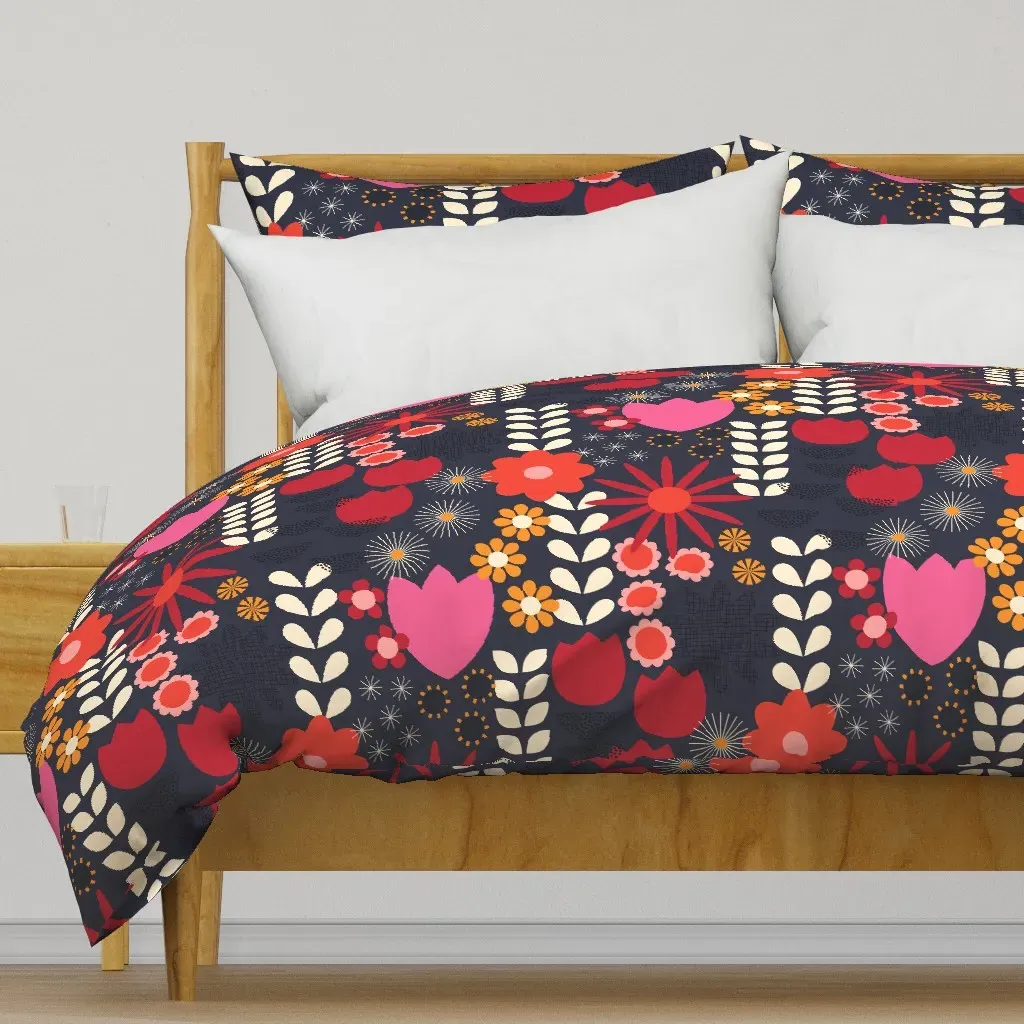 Wild Wall Flowers Duvet Cover - Red product