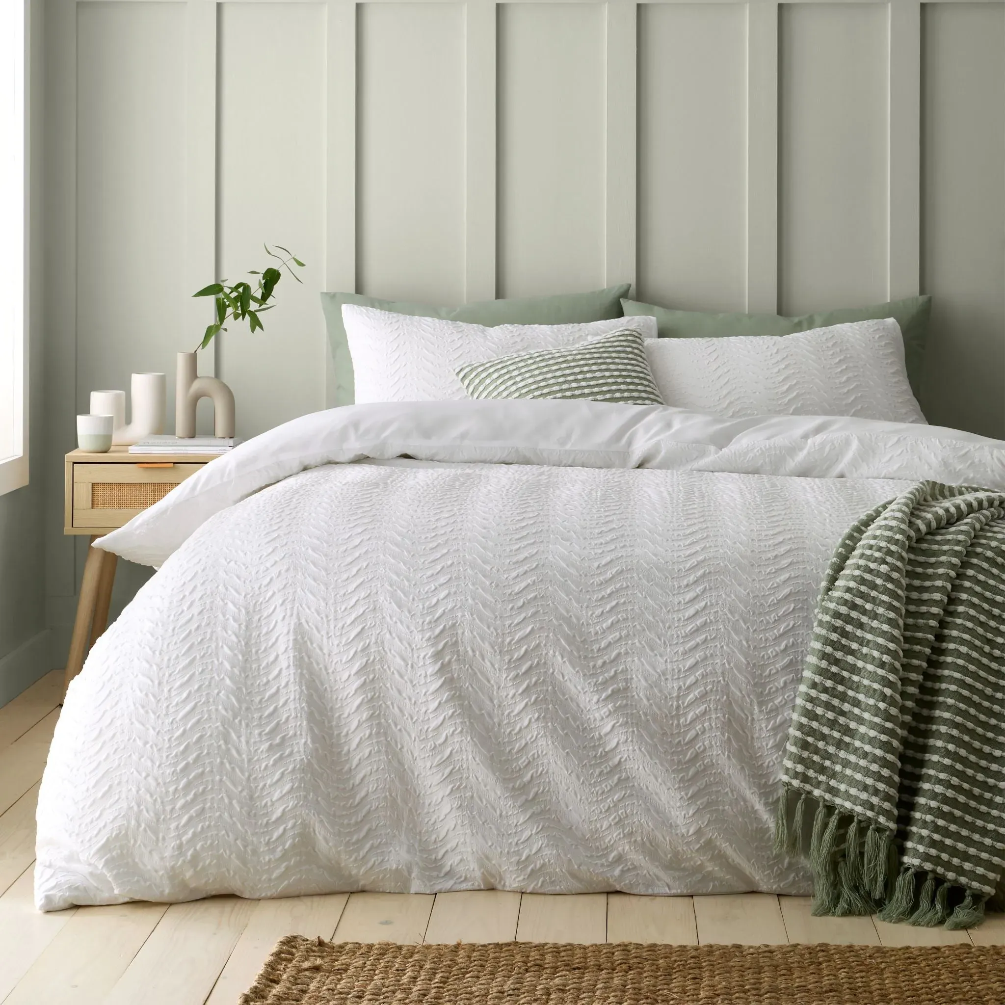 Catherine Lansfield Heatset Wave Single Duvet Set - White product