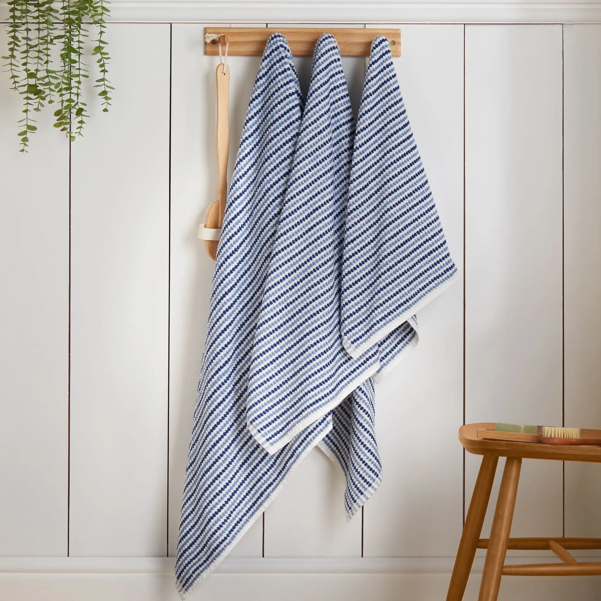 Catherine Lansfield Rice Weave Stripe Bath Towel - Blue, Cotton product