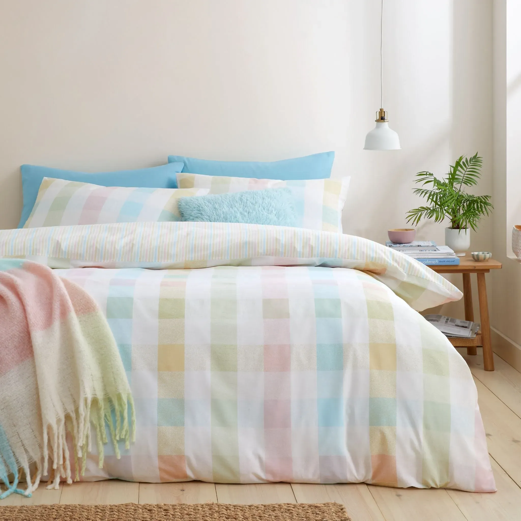 Catherine Lansfield Spring Check Single Duvet Set - Pastel product