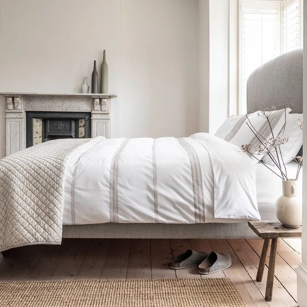 Avebury Double Duvet Cover Set - Natural, Cotton Percale