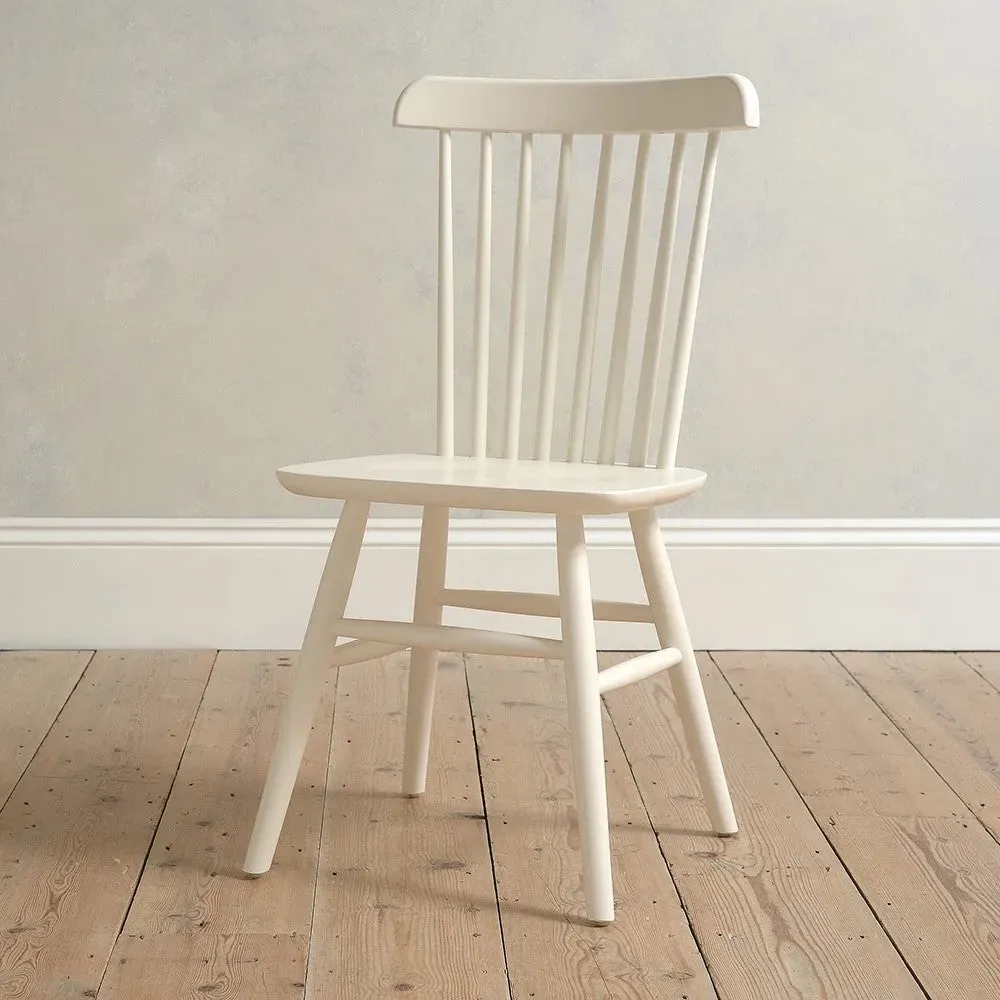 Round Extending Dining Table and 4 Spindleback Chairs - Cream image