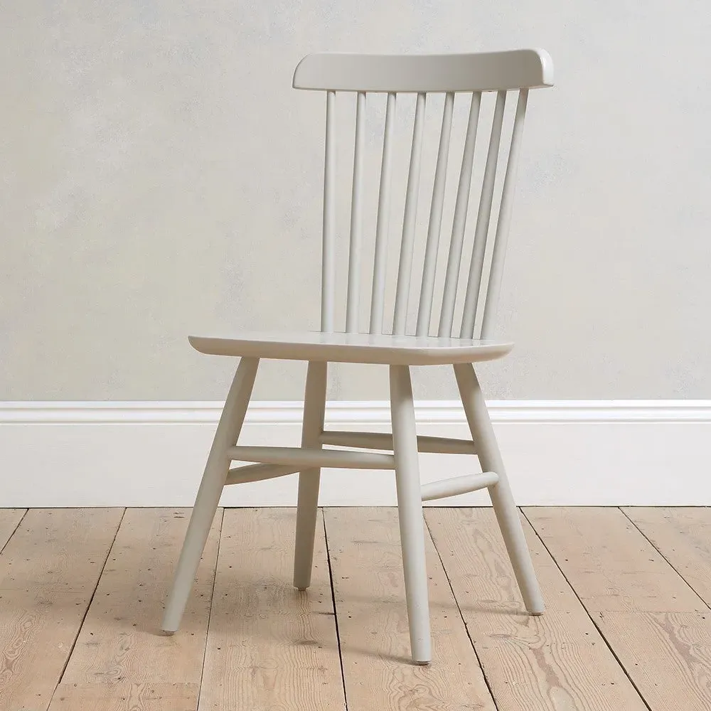 Round Extending Dining Table and 4 Spindleback Chairs - Grey, Oak image