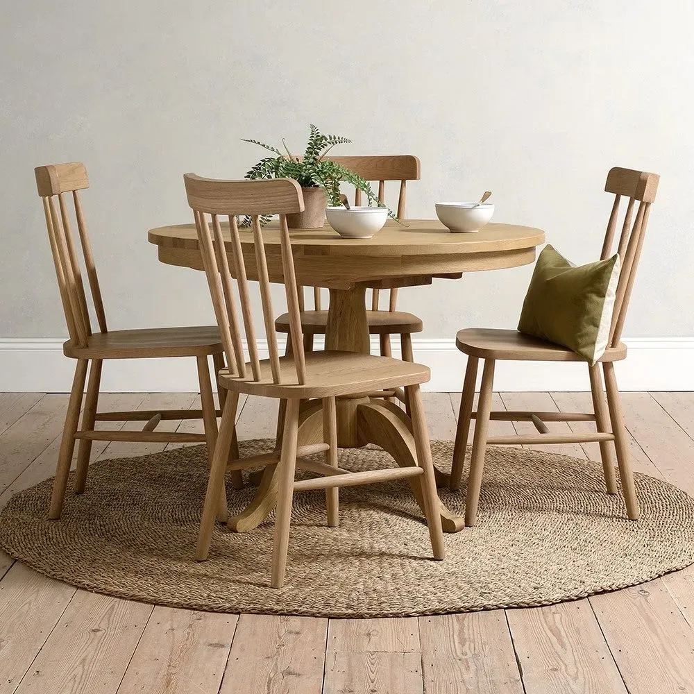 Elkstone Mellow Oak Round Extending Dining Table - Oak