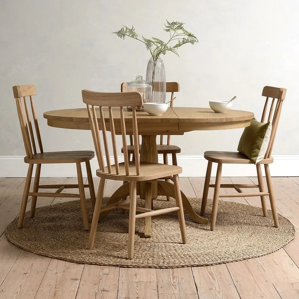 Elkstone Mellow Oak Round Extending Dining Table - Oak