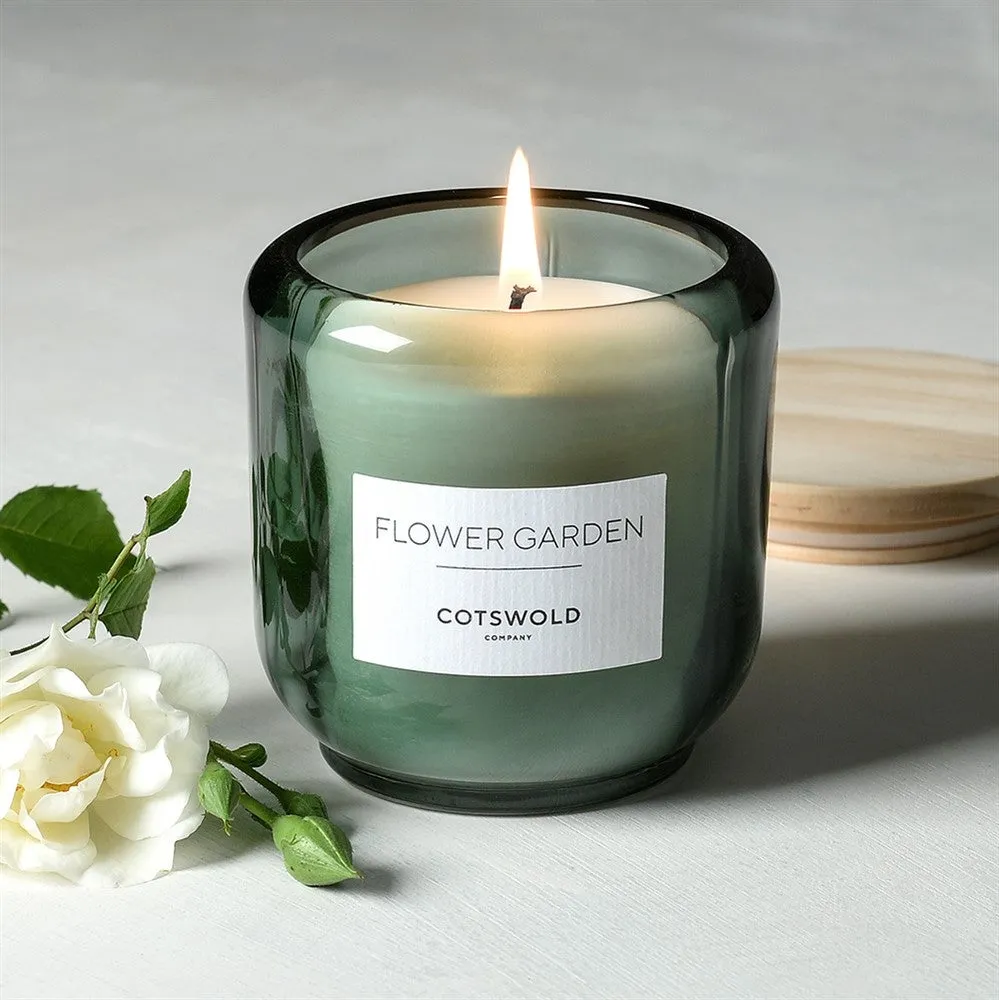 Flower Garden Scented Candle with Wooden Lid - Green