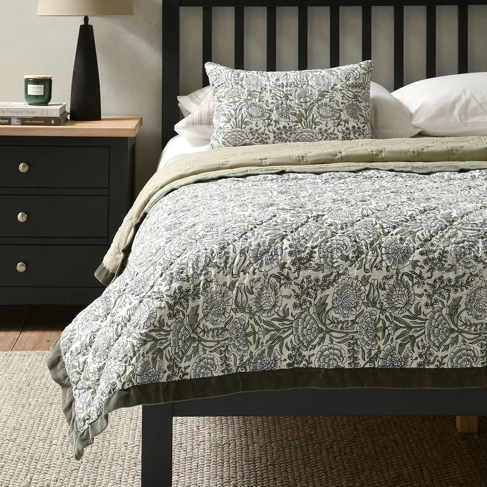 Velvet Trimmed Floral Extra Large Bedspread - Green