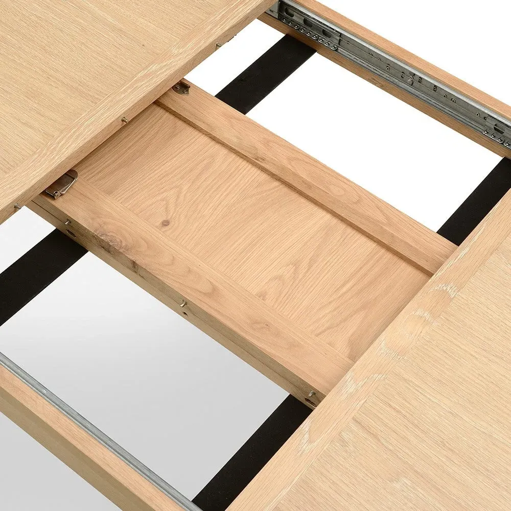 4-6 Seater Extending Dining Table - Whitewash, Oak