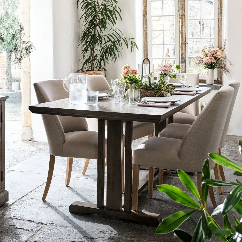 Notgrove 6-8 Seater Extendable Dining Table - Weathered Oak