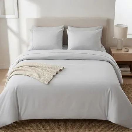 Microfibre Bedding Set with Duvet Cover & Fitted Sheet - White product