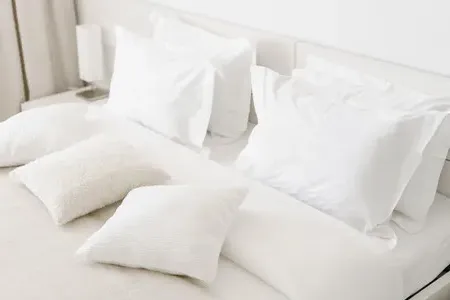 Student Bedding Pack with Towels - White