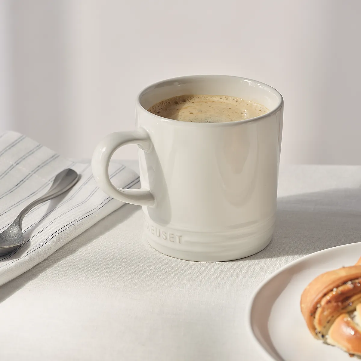 Le Creuset Stoneware Mug - White, Stoneware product