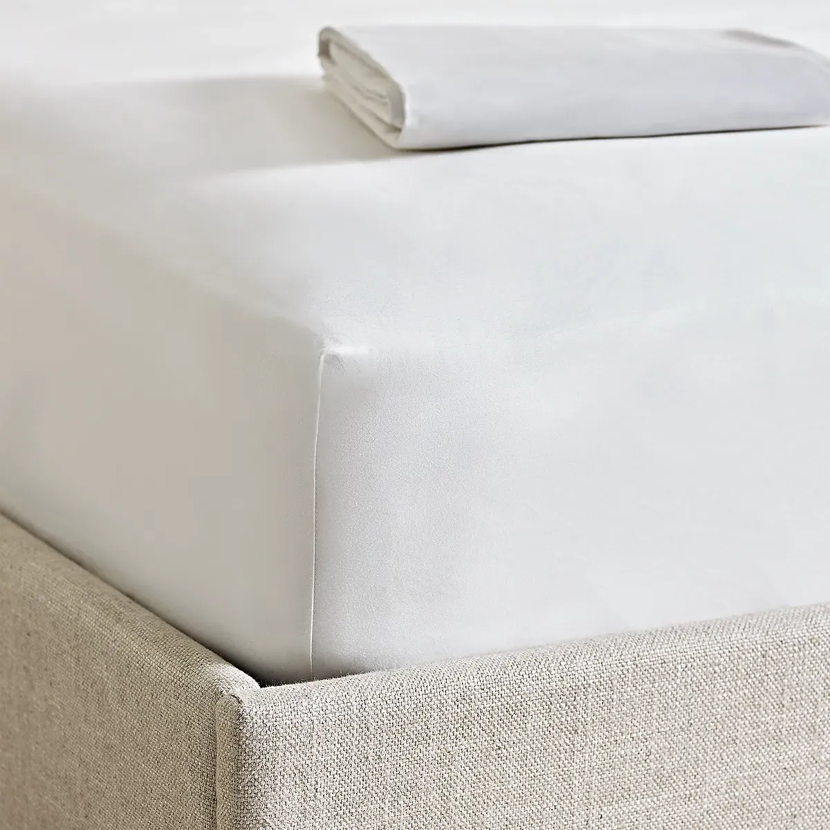 400-Thread-Count Egyptian Cotton Percale Extra Deep Fitted Sheet - White product
