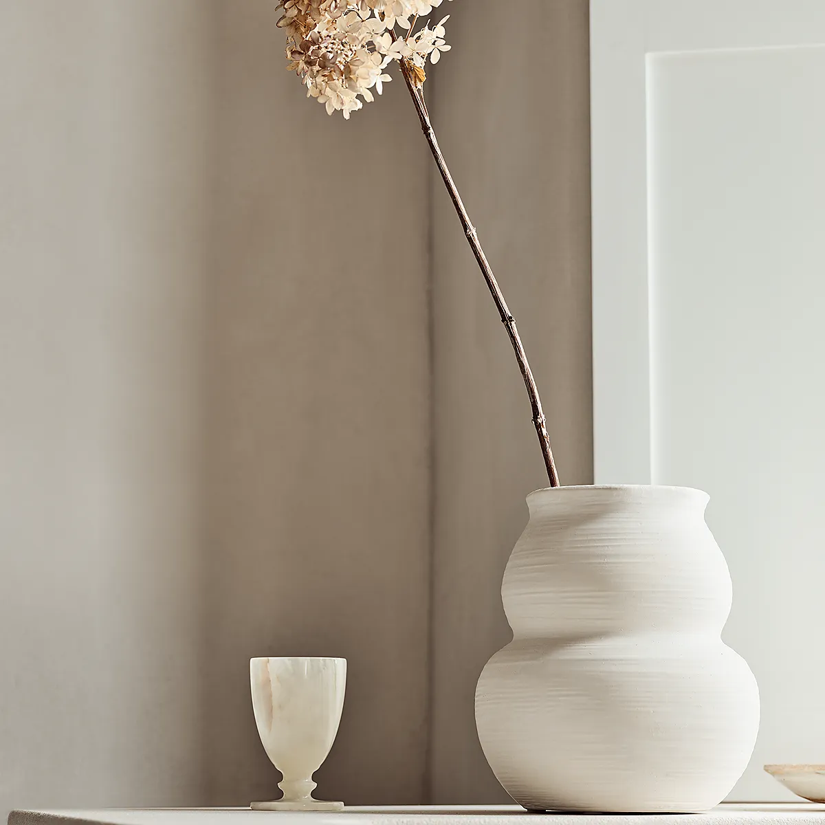 Alderley Vase - White, Clay product