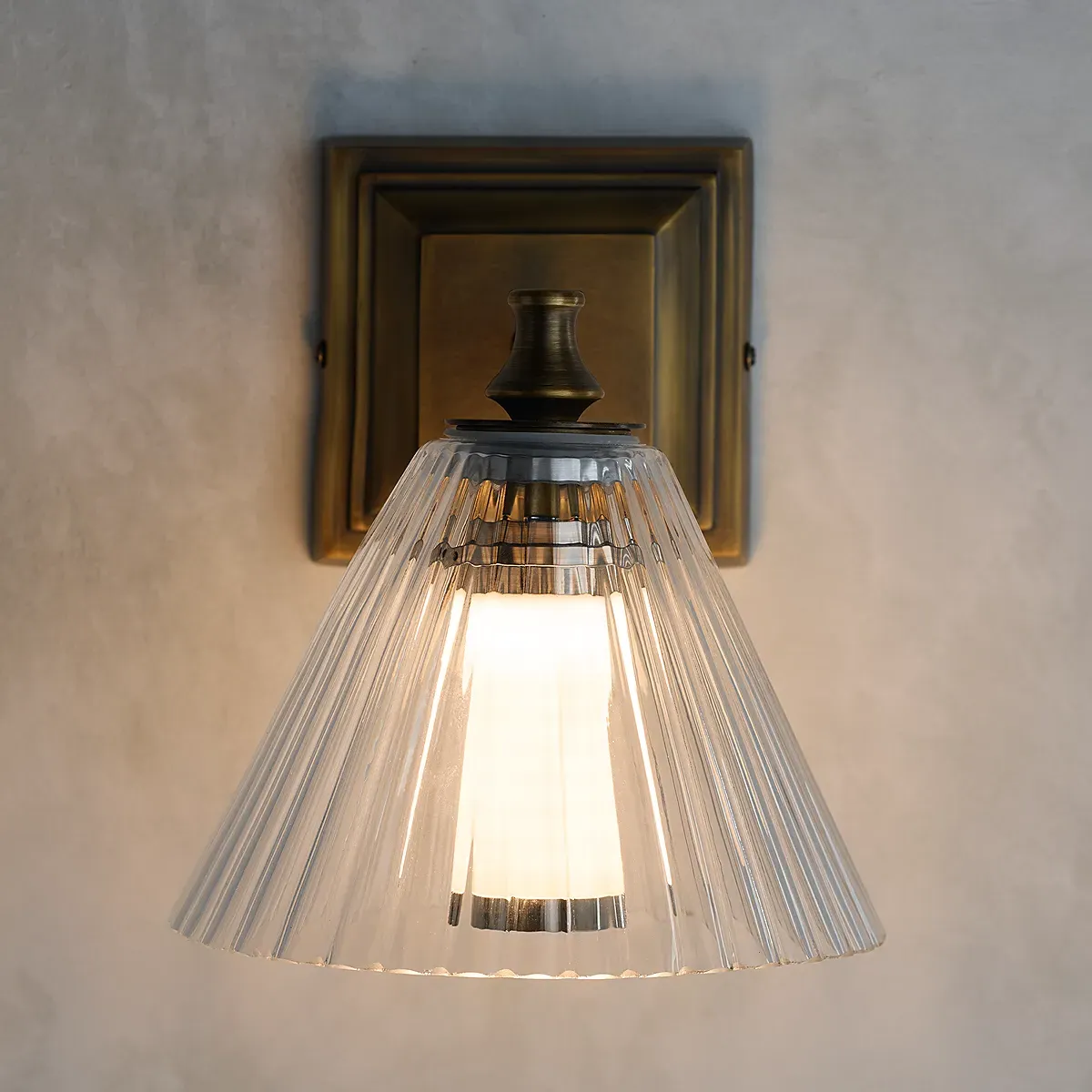 Cambridge Rechargeable Wall Light - Antique Brass, Glass product