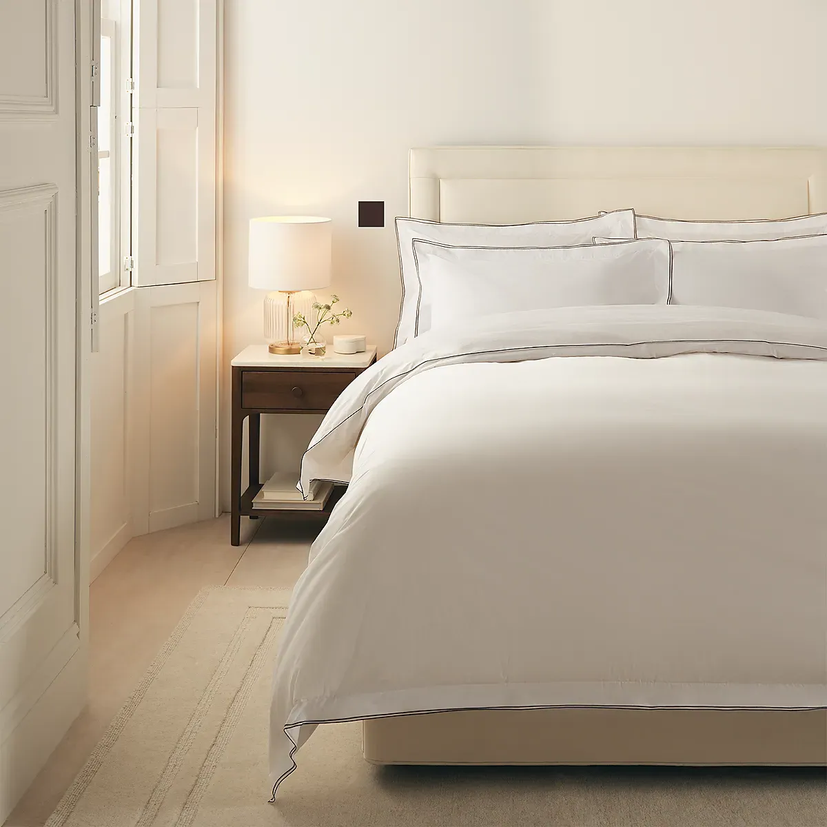 Canova Duvet Cover - White/Chocolate, Cotton Percale product