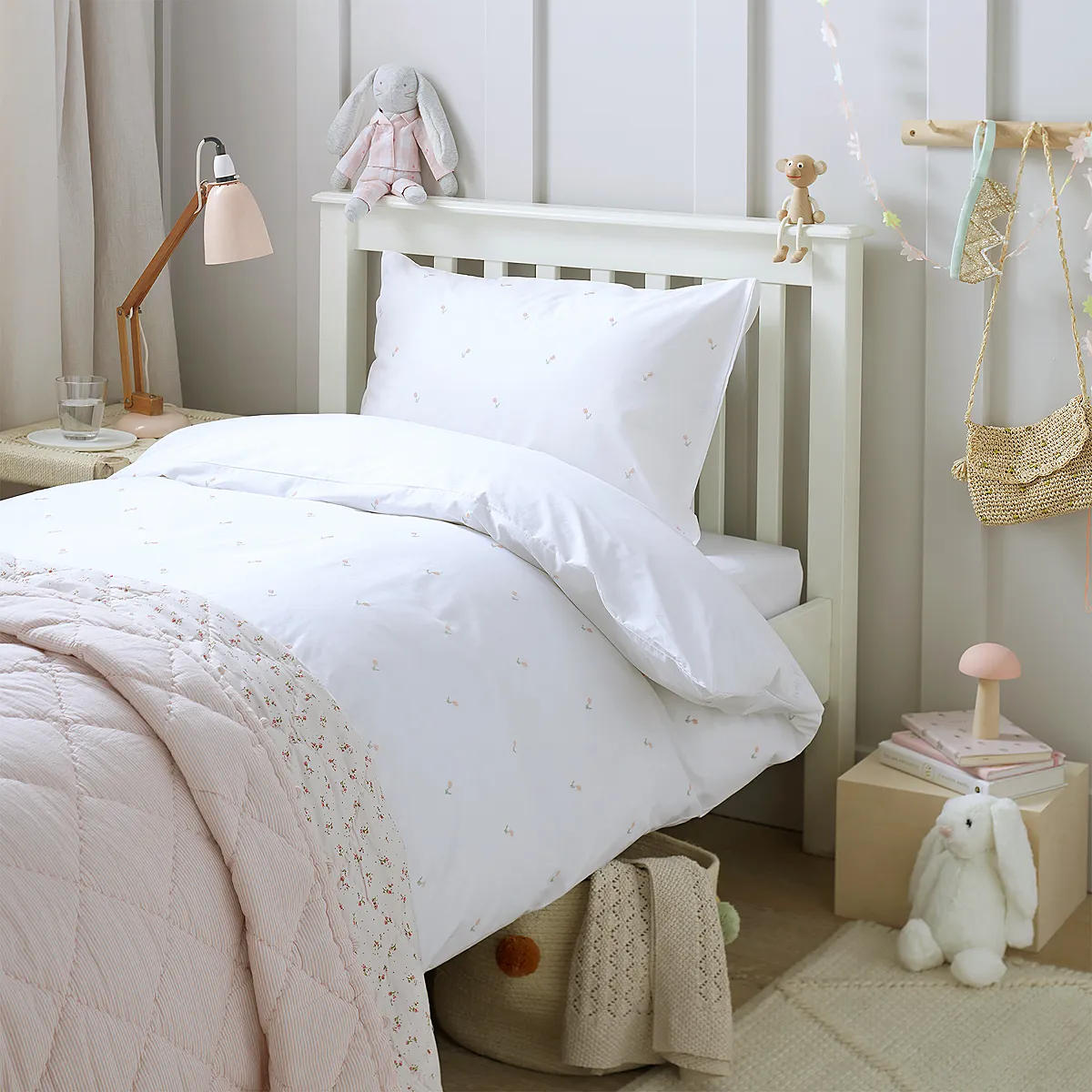 Clara Bed Linen Set - White/Pink, Organic Cotton product