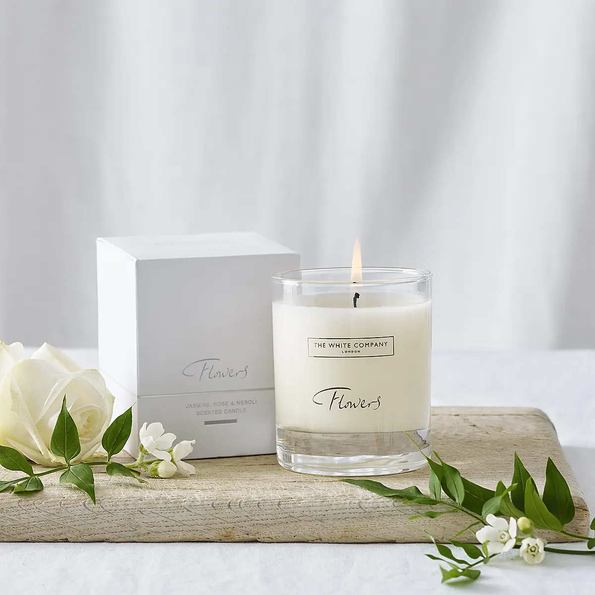 Flowers Signature Candle - Floral Scent product