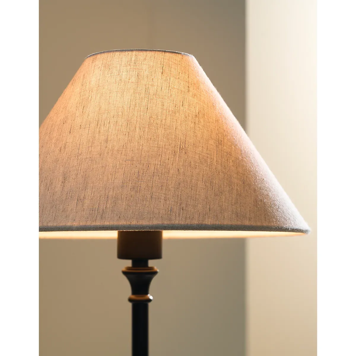 Harris Table Lamp - Black, Aluminium alternate view