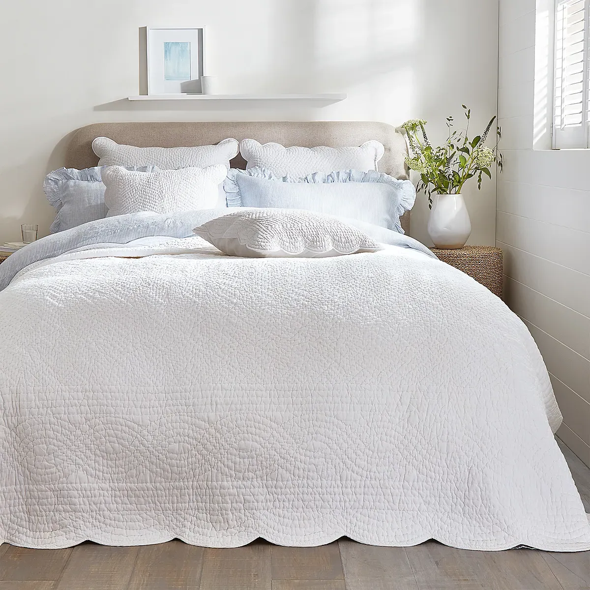 Milfield Scallop Edge Quilt - White, Cotton product