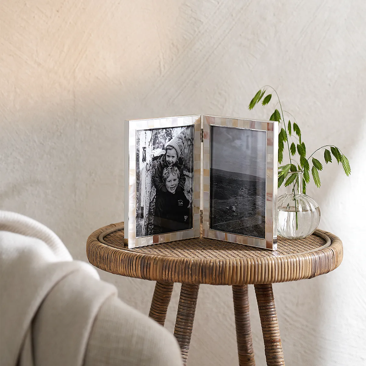 Mother of Pearl Double Hinged Photo Frame 5x7 - White product