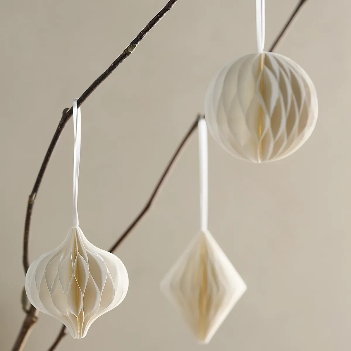 Paper Hanging Decorations Set of 3 - White product