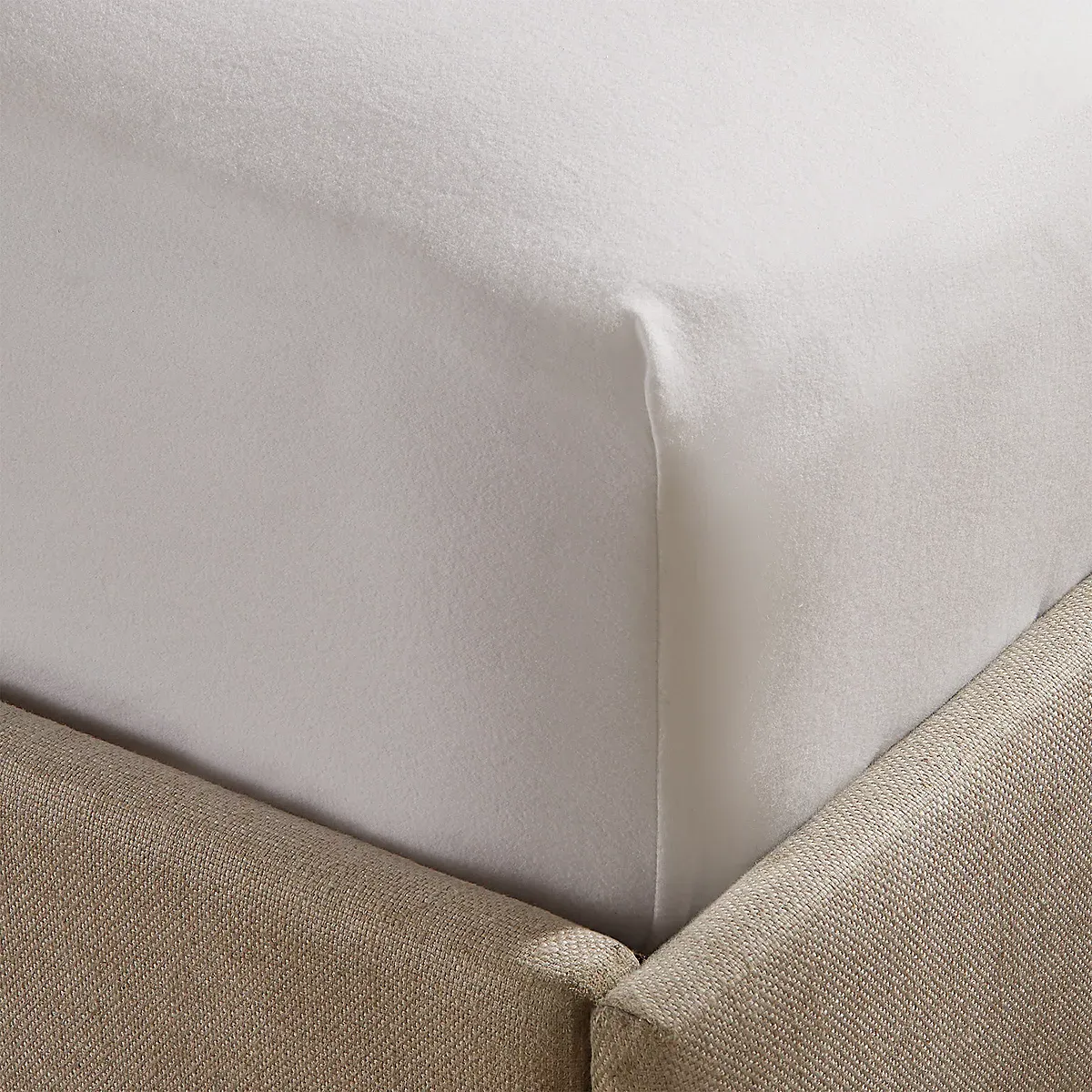 Velvet Touch Brushed Cotton Fitted Sheet - White product