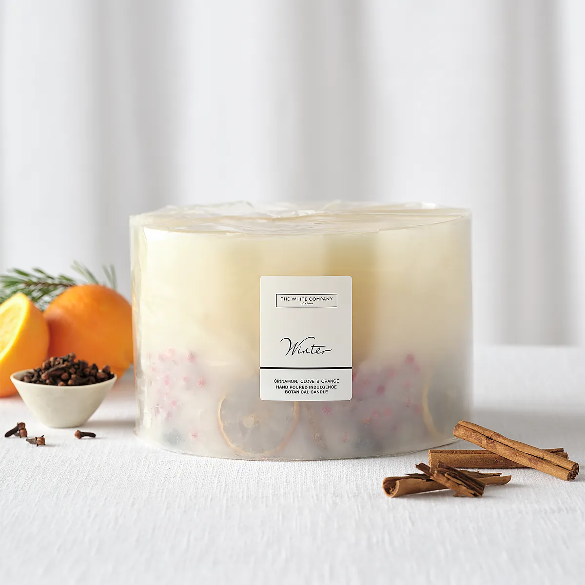 Winter Indulgence 6-Wick Botanical Candle - Cinnamon, Clove & Orange product