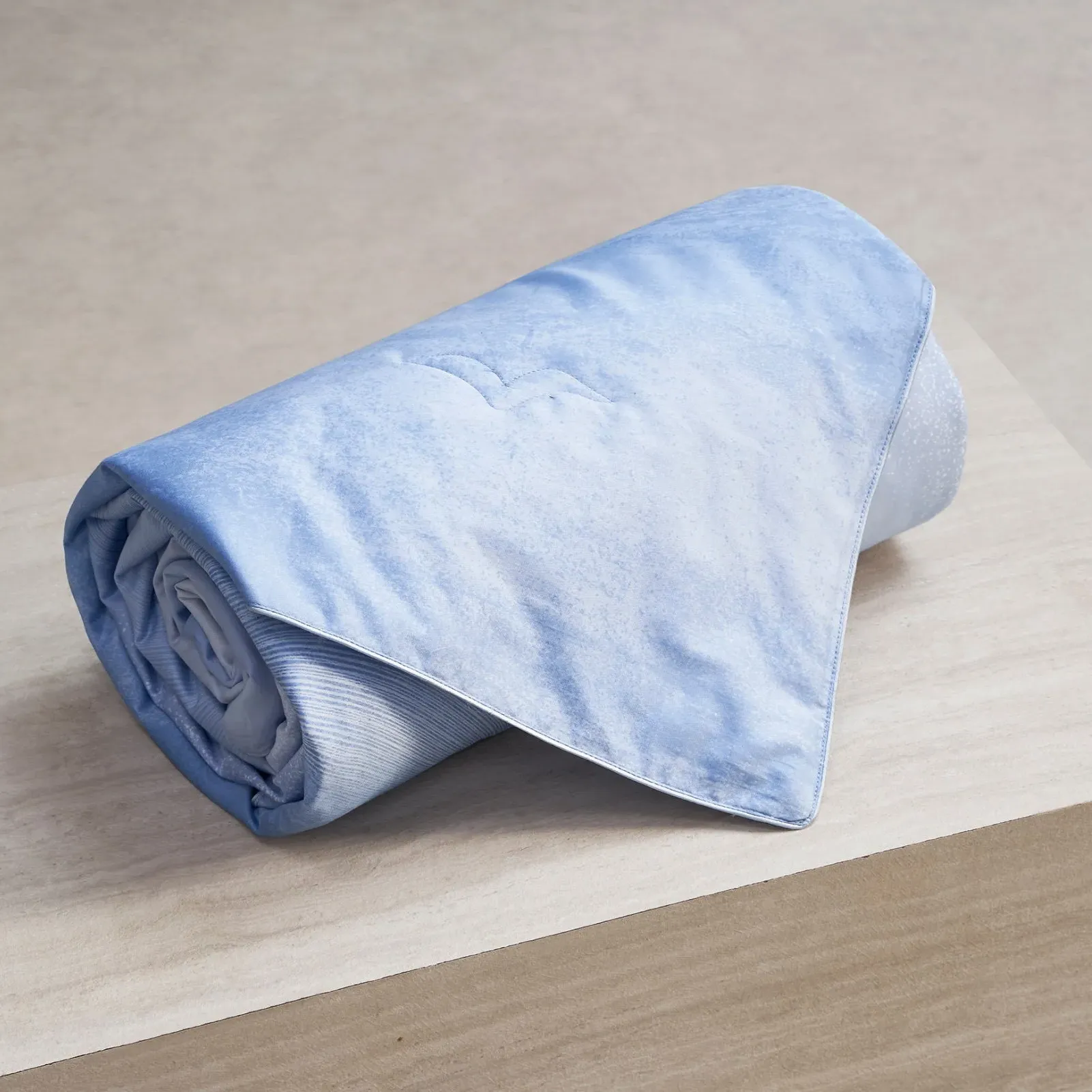 THXSILK Washable Silk Blanket - Blue product