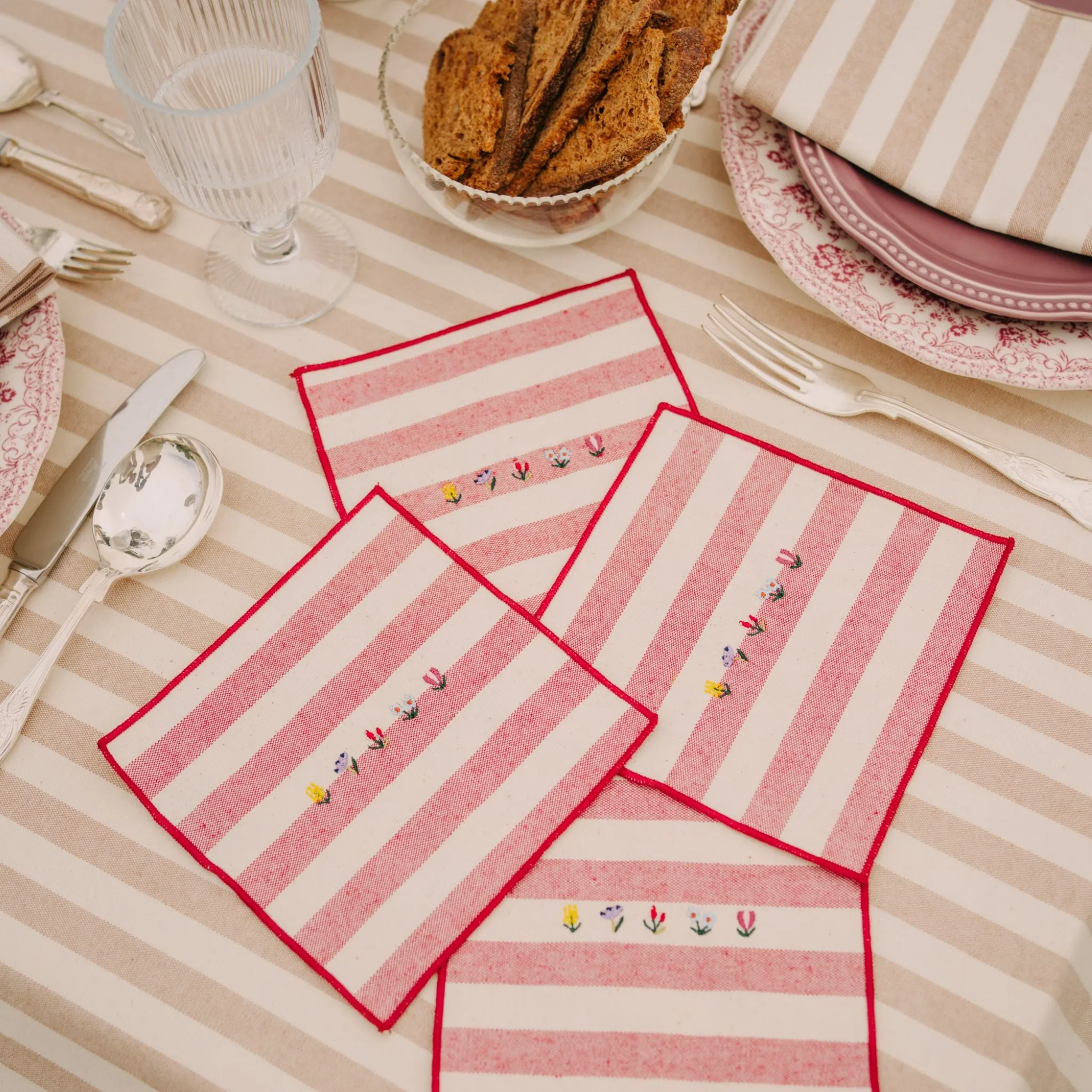 Napkin Set with Flower Embroidery - Red, Cotton