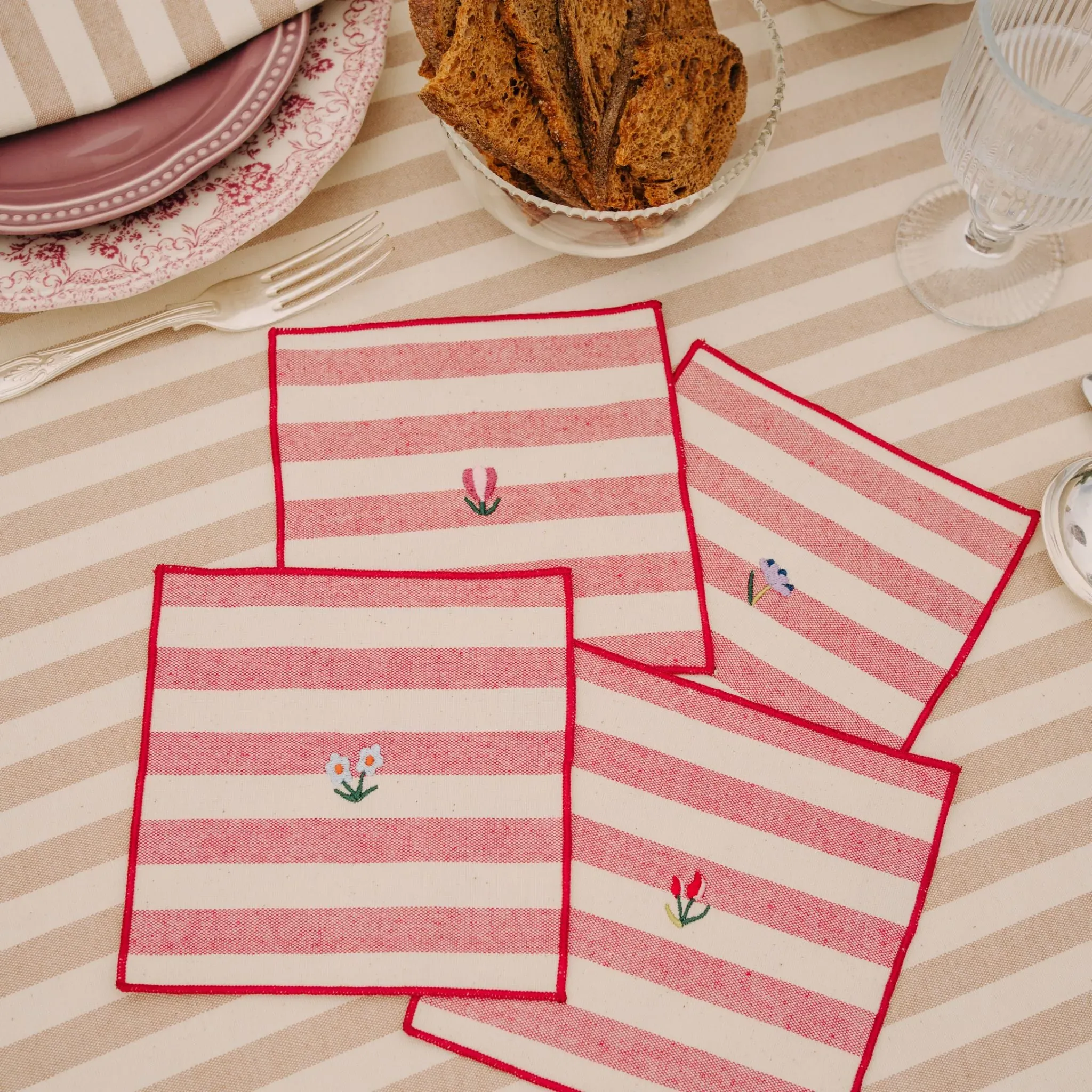 Napkin Set with Flower Embroidery - Red, Cotton