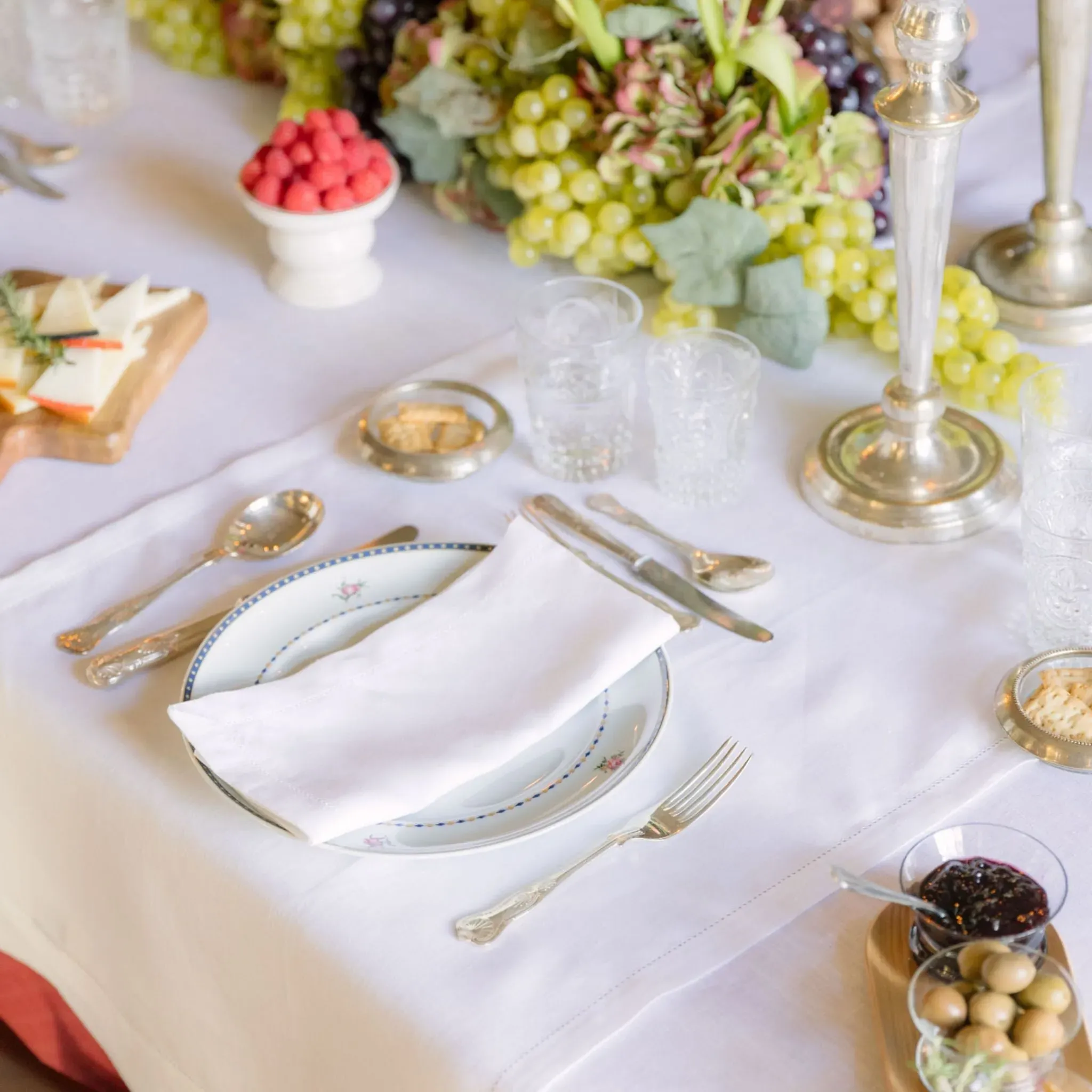 Table Runner with Hem-Stitch - White, Linen image