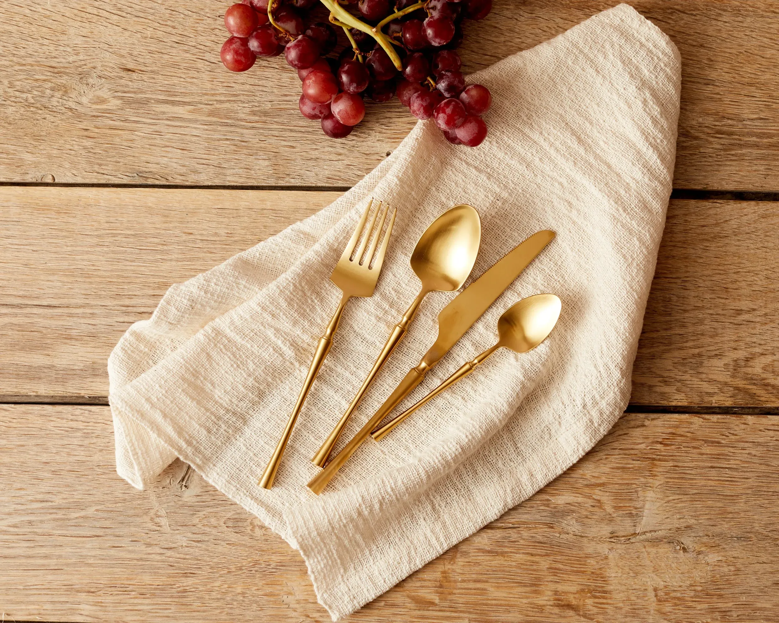 16-Piece Cutlery Set - Gold, Stainless Steel image