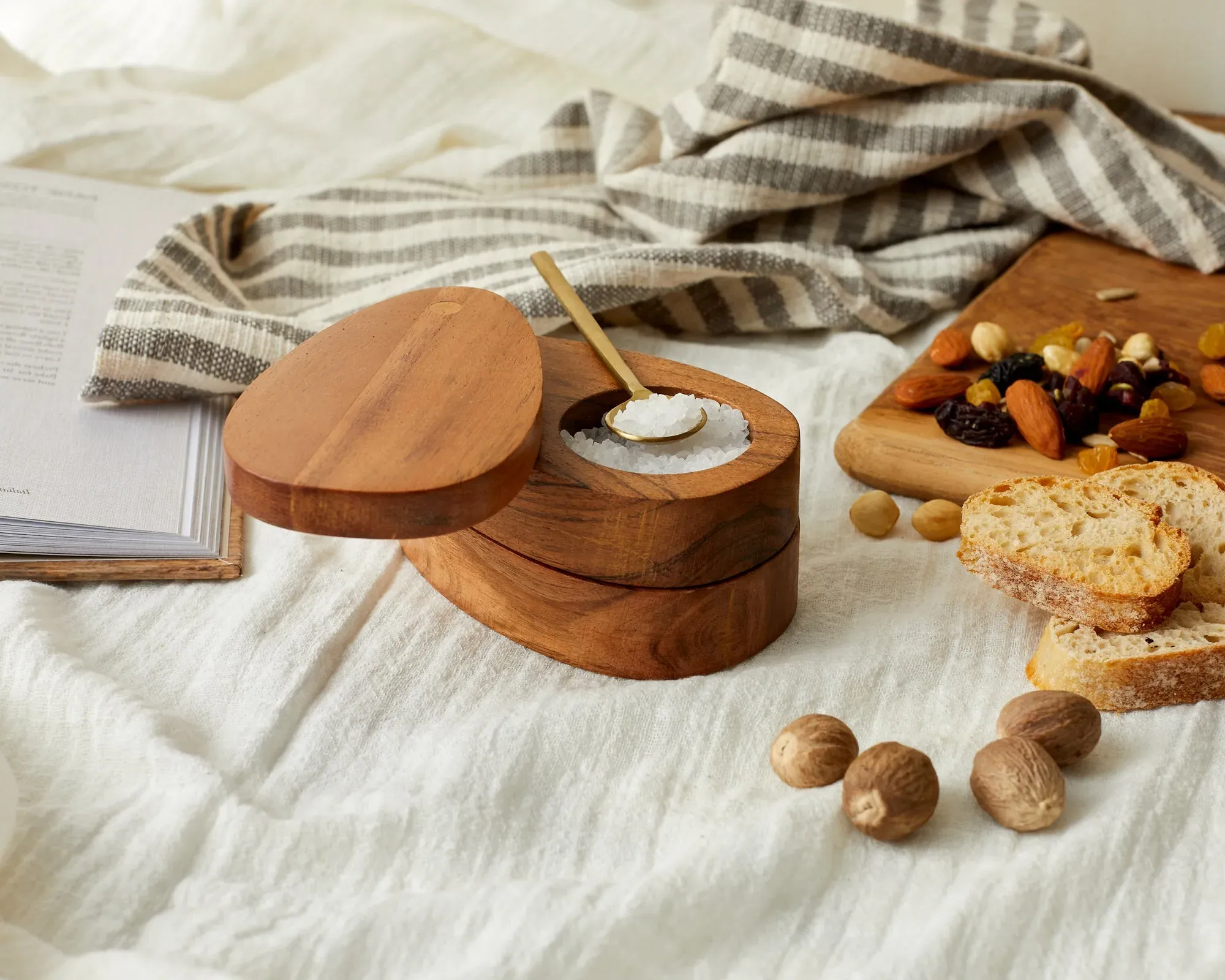 Double Seasoning Pot with Lid - Natural, Acacia