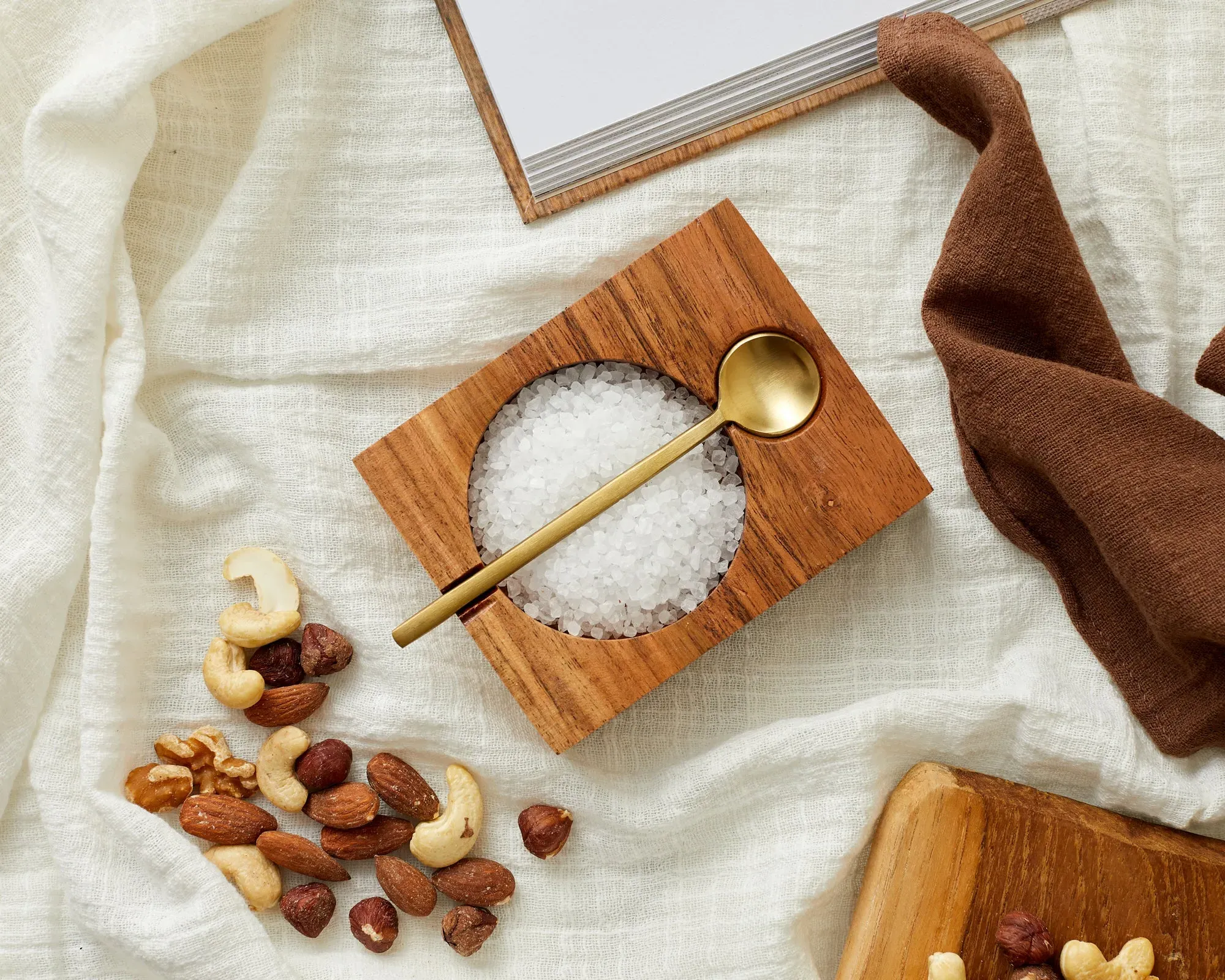 Single Seasoning Pot with Spoon - Natural, Acacia image