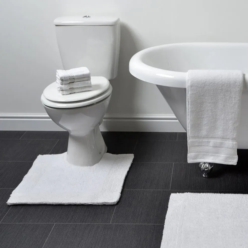 Elegance Reversible Pedestal Mat - White, Cotton