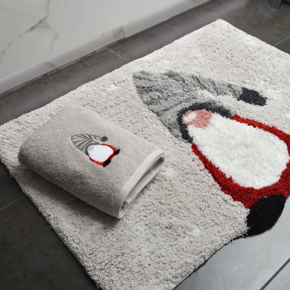 Gonk Christmas Non-Slip Bath Mat 50 x 80cm - Grey