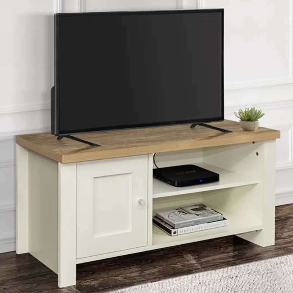 Highgate Small TV Unit with Storage - Cream, Oak