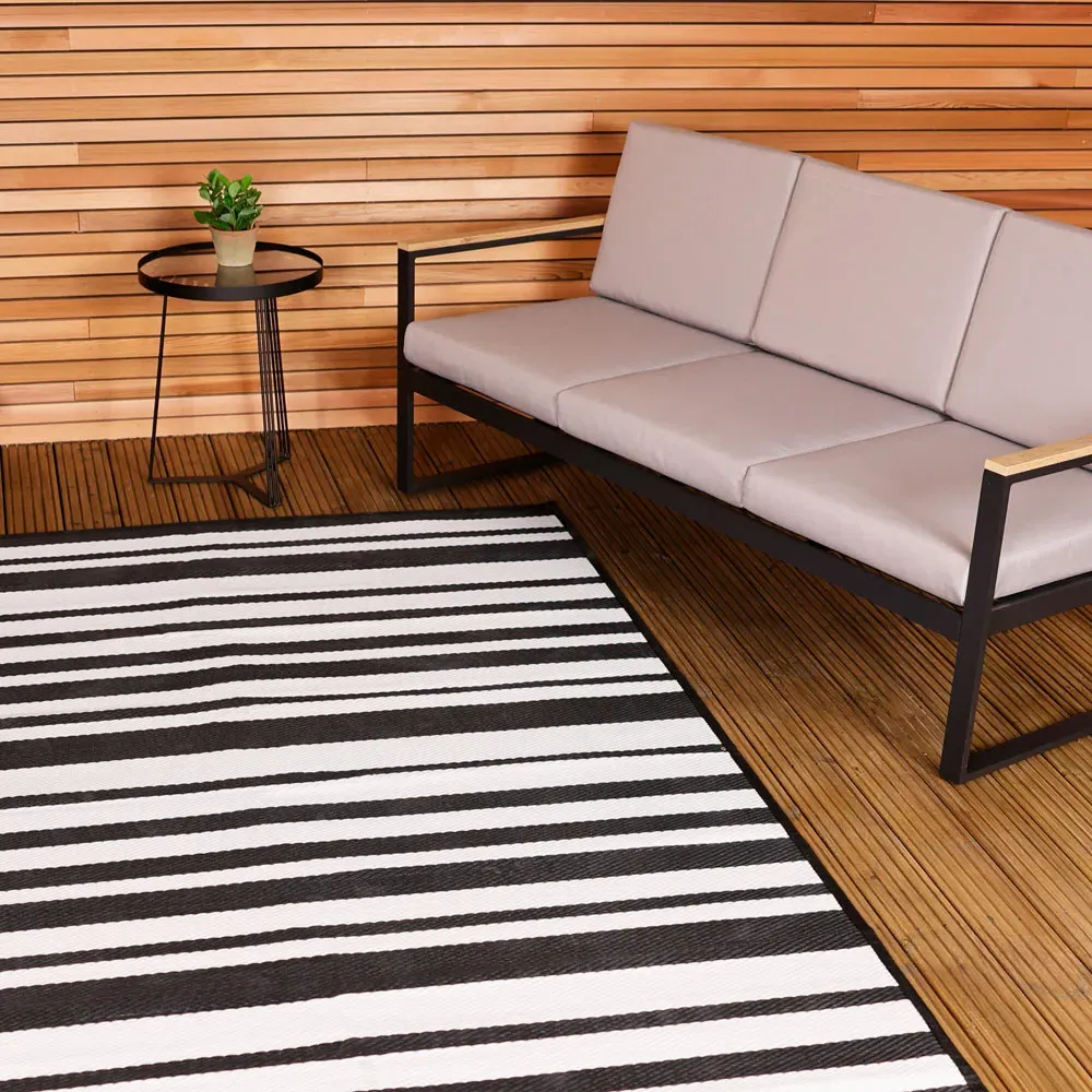 Stripe Lightweight Waterproof Indoor/Outdoor Rug - Black