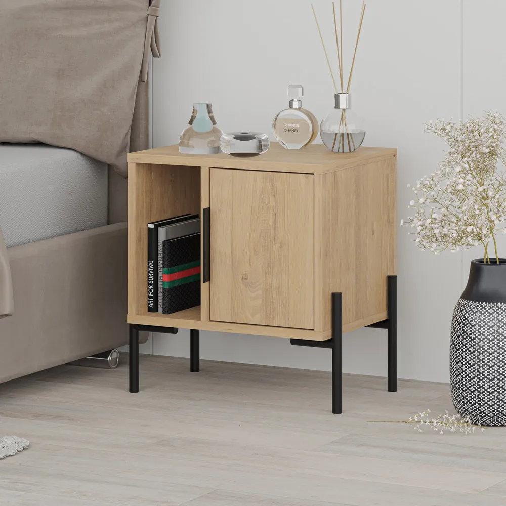 Glynn Single Door Bedside Table - Oak