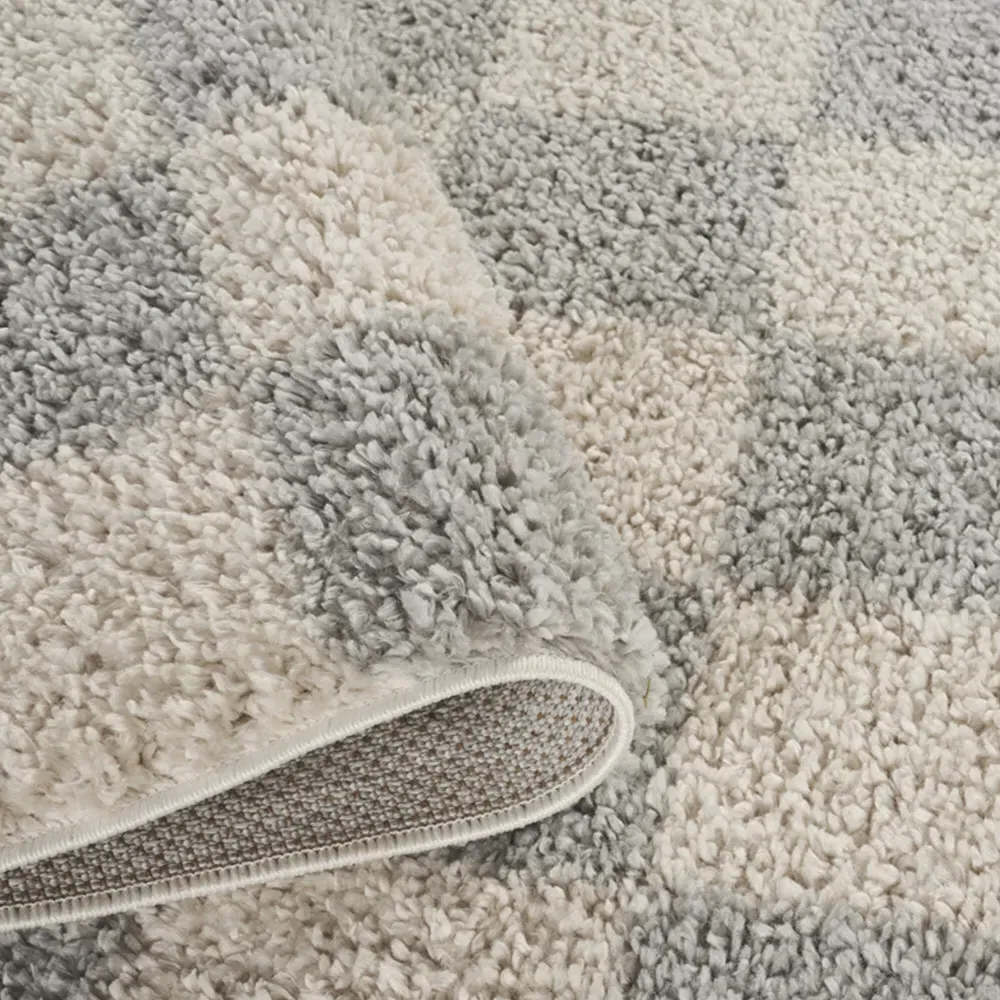 Chester Checkered Shaggy Rug - Grey, Polypropylene
