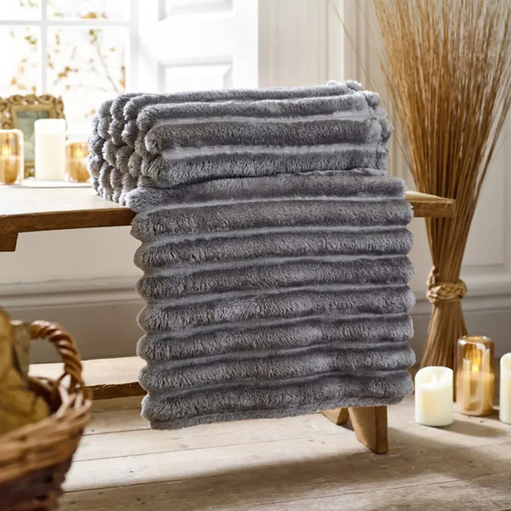 Alnwick Throw - Grey, Polyester