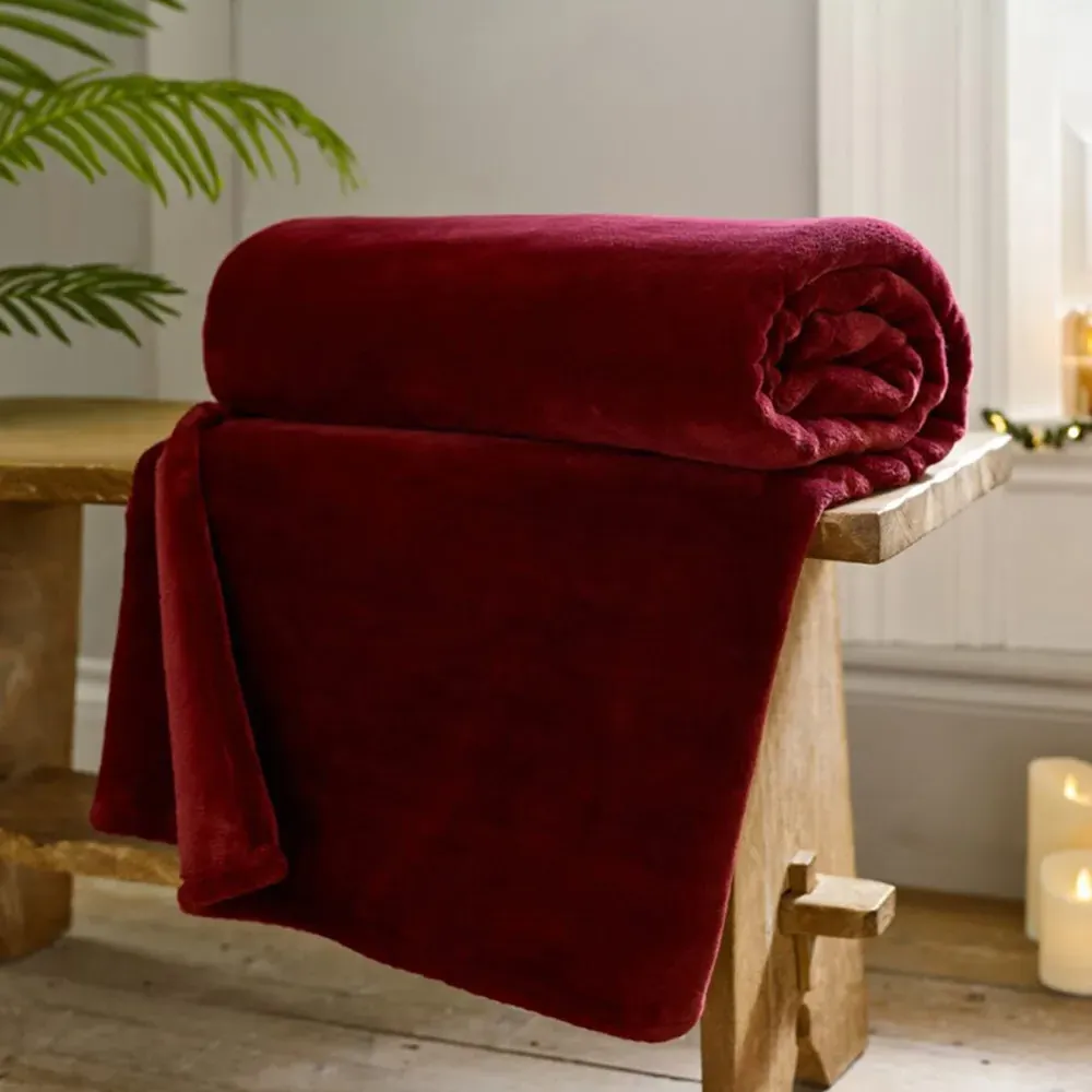 Coco Touch Throw - Cabernet, Polyester