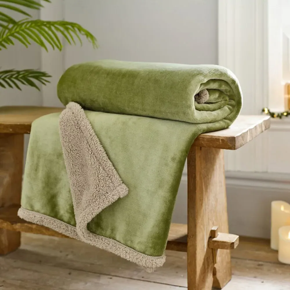 Hazelwood Throw - Sage, Polyester